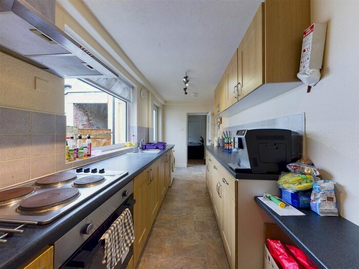 4 Bedroom Property To Rent In Railway Street, Lancaster, LA1