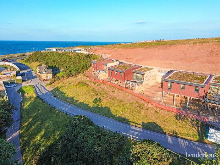 3 Bedroom Lodge For Sale In Sandsend Road, Whitby, YO21