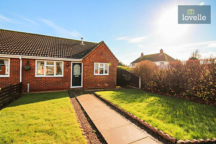 2 Bedroom Semi-Detached Bungalow For Sale In Carters Garth Close, Grainthorpe, LN11