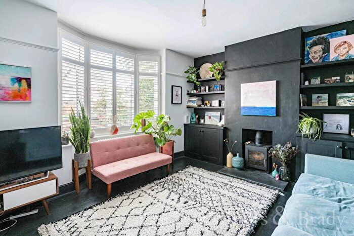 3 Bedroom Semi-Detached House For Sale In Woodcock Road, Norwich, NR3