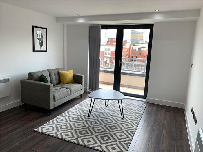 1 Bedroom Apartment To Rent In The Quadrant, Sand Pits, Birmingham, B1
