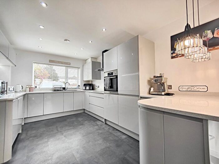 4 Bedroom Detached House For Sale In Swanley Close, Eastbourne, BN23