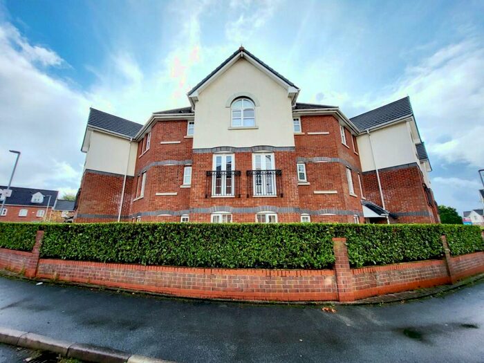 2 Bedroom Flat To Rent In Cromwell Avenue, Dane Bank, Stockport, SK5