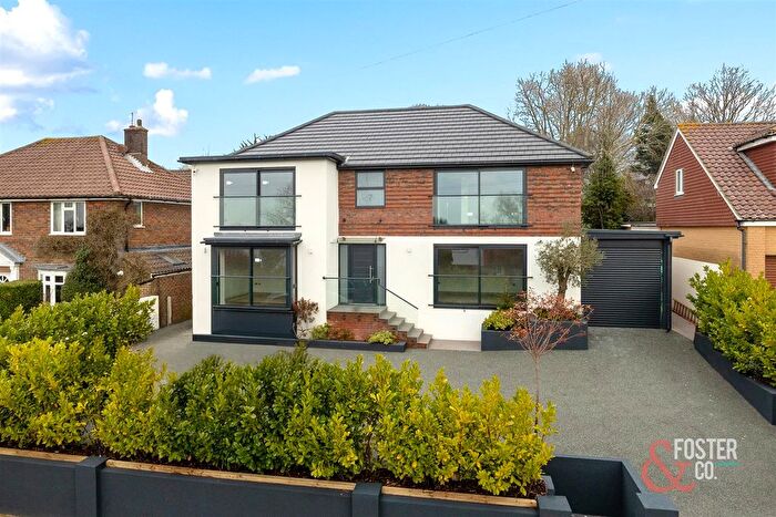 6 Bedroom Detached House For Sale In Meadow Close, Hove, BN3