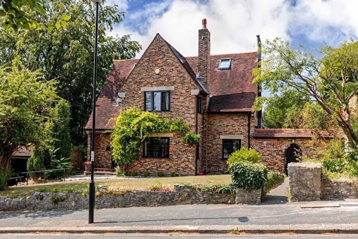5 Bedroom Detached House For Sale In East Hill, Sanderstead, Surrey, CR2