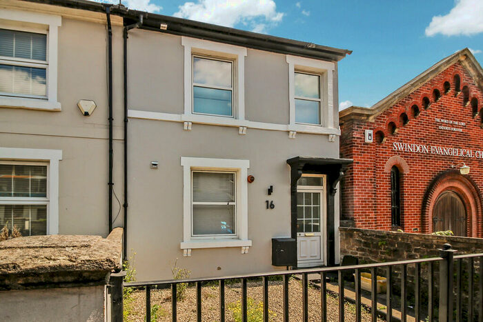 1 Bedroom Flat To Rent In Devizes Road, Old Town, Swindon, SN1