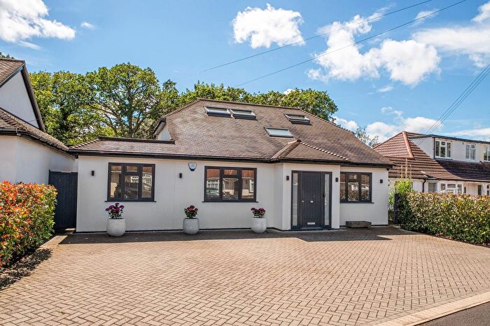 4 Bedroom Detached Bungalow For Sale In The Greenway, Ickenham, UB10