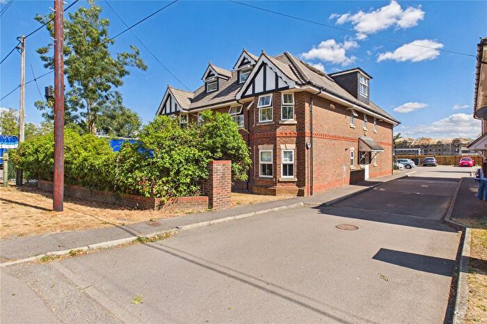 1 Bedroom Flat For Sale In The Green, Theale, Reading, Berkshire, RG7