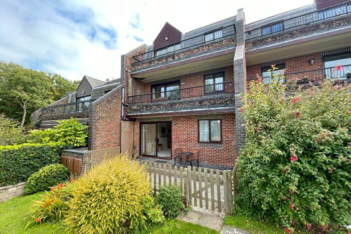 2 Bedroom Flat For Sale In Park Road, Swanage, BH19