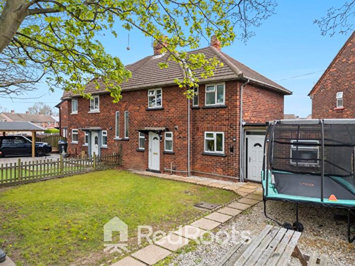 3 Bedroom Semi Detached House For Sale In Amersall Road, Doncaster, South Yorkshire, DN5