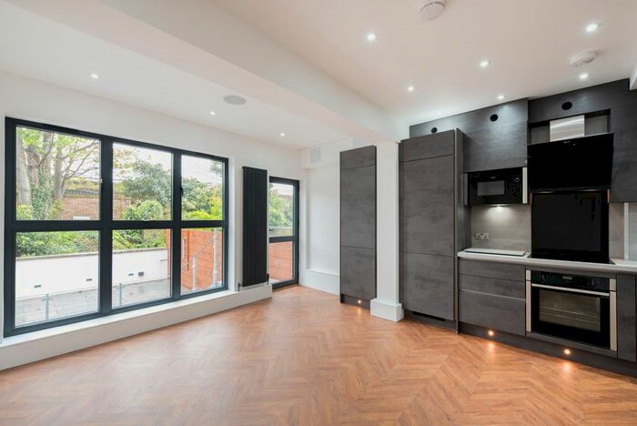 1 Bedroom Flat To Rent In Kingsland Road, London, E8