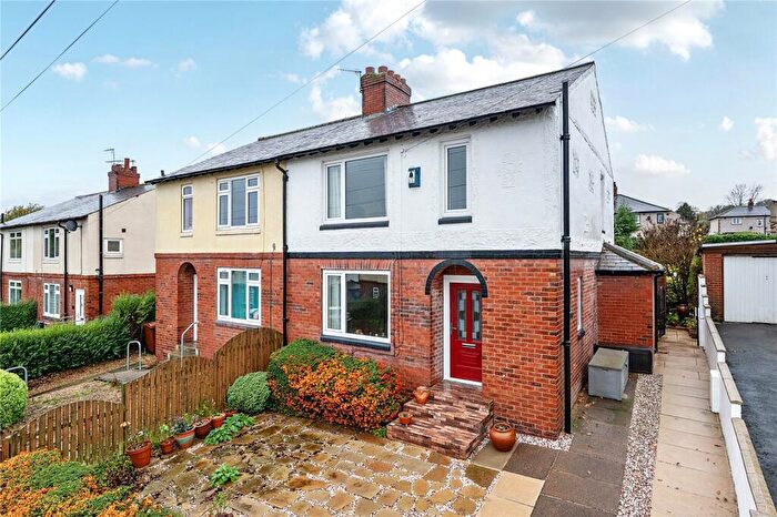 3 Bedroom Semi Detached House For Sale In Brookfield Avenue, Rodley, Leeds, West Yorkshire, LS13