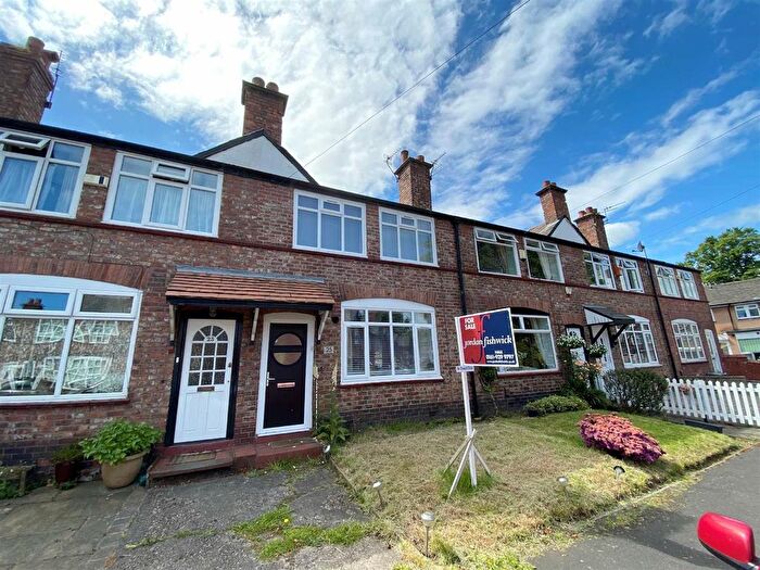 2 Bedroom Property To Rent In Place Road, Altrincham, Cheshire, WA14