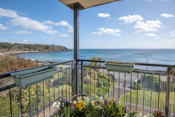 2 Bedroom Flat For Sale In Emslie Road, Falmouth, TR11