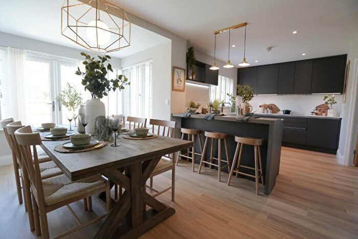 4 Bedroom Detached House For Sale In Pathfinders Drive, Lancaster, Lancashire, LA1