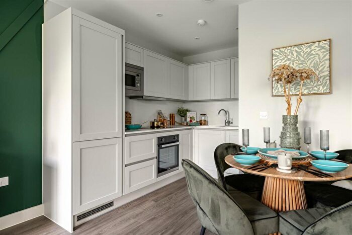 1 Bedroom Apartment For Sale In Forest Road, Walthamstow, E17