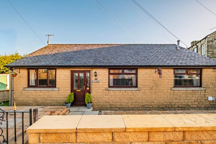 3 Bedroom Detached Bungalow For Sale In Bank Street, Barnoldswick, BB18
