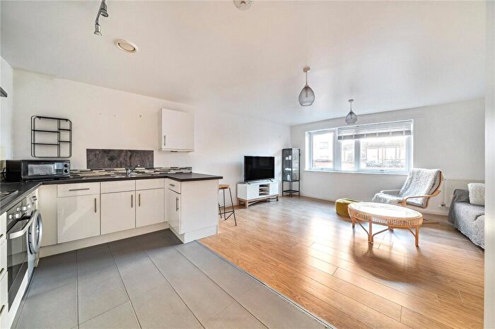 1 Bedroom Flat For Sale In Orchard Court, Bell Green, London, SE26