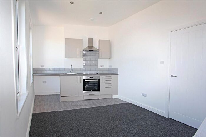 1 Bedroom Apartment To Rent In High Road, South Woodford, London, E18