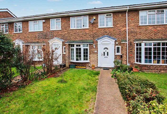 3 Bedroom Terraced House For Sale In Barons Walk, Shirley, CR0