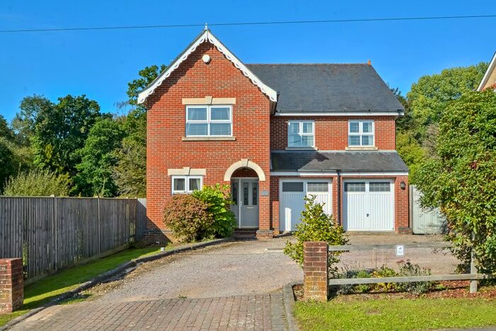4 Bedroom Detached House For Sale In Trampers Lane, North Boarhunt, Fareham, PO17