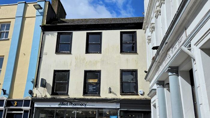 1 Bedroom Flat To Rent In Church Walk, Great Torrington, Devon, EX38