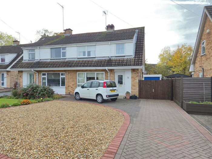 3 Bedroom Semi-Detached House For Sale In Farndale, Whitwick, Leicestershire, LE67