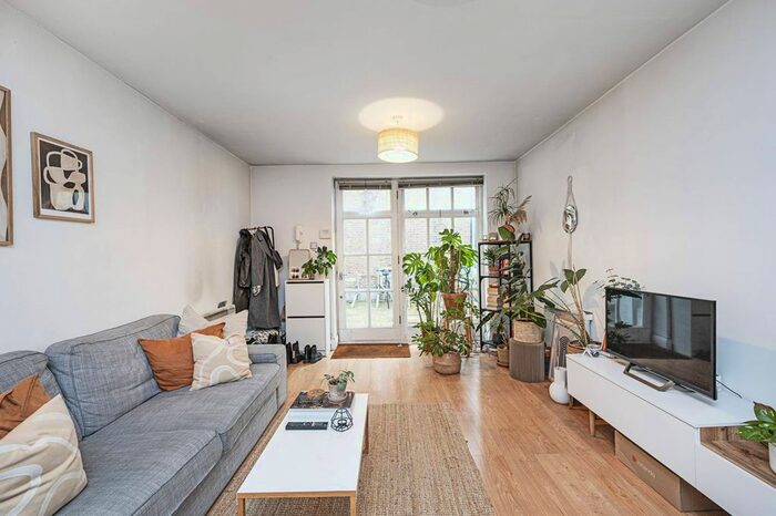 1 Bedroom Flat For Sale In Bath House, Dunbridge Street, Bethnal Green, London, E2