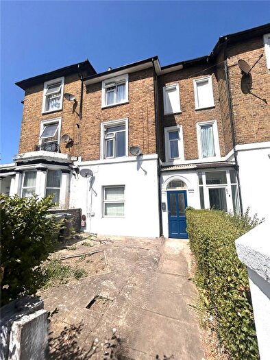 1 Bedroom Flat To Rent In Milton Road, Gravesend, Kent, DA12