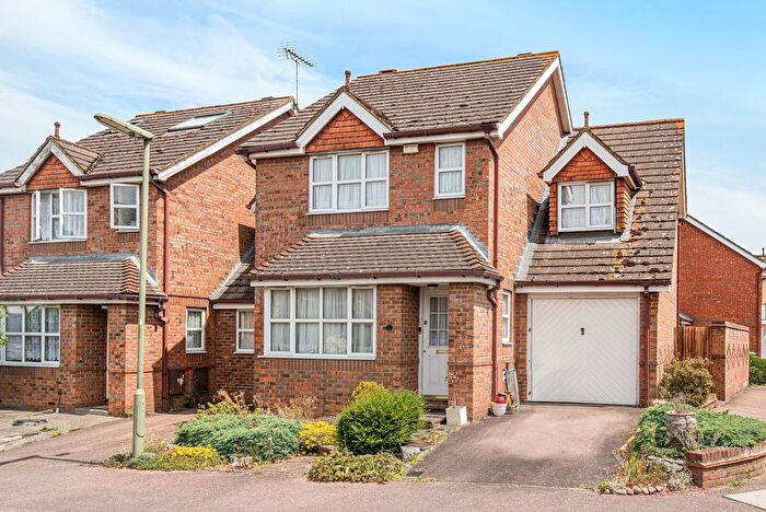 3 Bedroom Semi-Detached House For Sale In Riverview Gardens, Cobham, Surrey, KT11