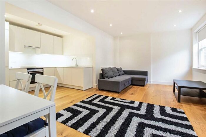 1 Bedroom Flat To Rent In Oxford Street, London, W1D