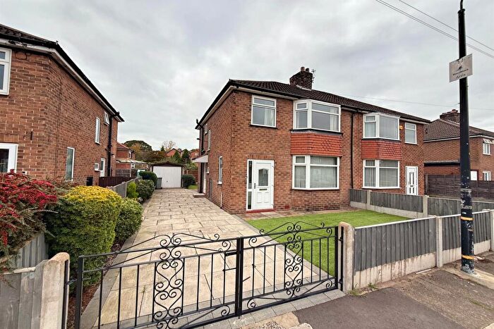 3 Bedroom Semi Detached House For Sale In Beech Road, Sale, M33