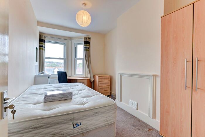 8 Bedroom Semi-Detached House To Rent In Hollingbury Road, Brighton, BN1