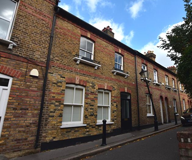 2 Bedroom Terraced House To Rent In Chancery Lane Beckenham, BR3