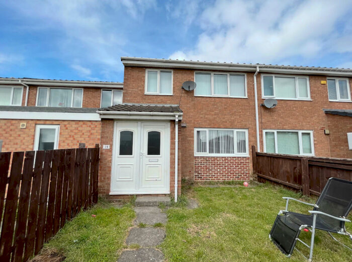 3 Bedroom Terraced House To Rent In Potters Place, Stanley, DH9