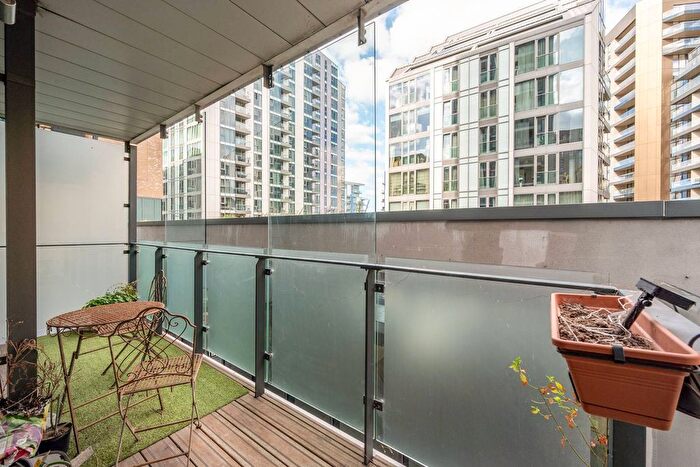 2 Bedroom Flat To Rent In Enterprise Way, Putney, London, SW18