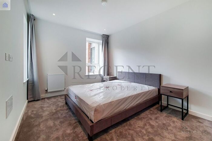 1 Bedroom Flat For Sale In Blenheim Mansions, Mary Neuner Road, N8