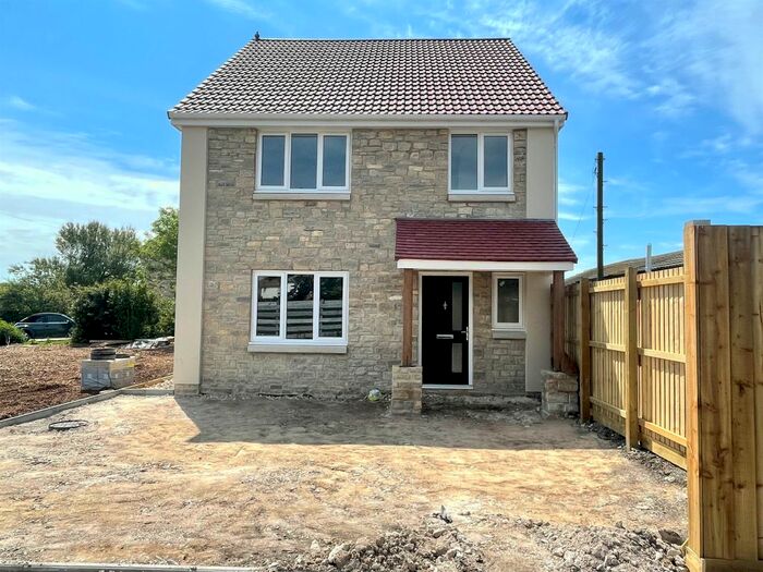 4 Bedroom Detached House For Sale In South Road, Wyke Regis, Weymouth DT4