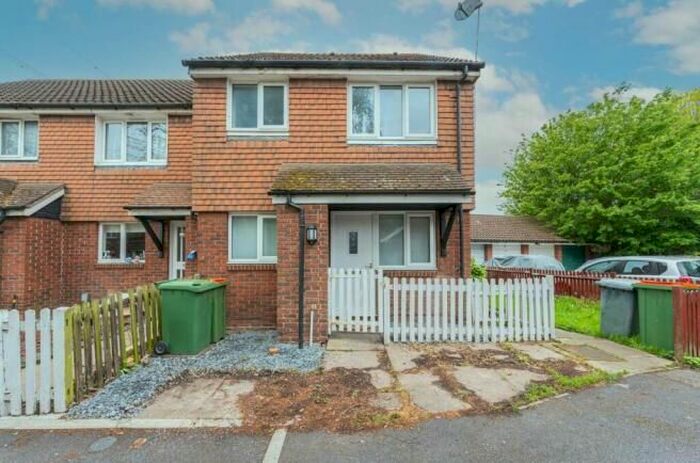 1 Bedroom Flat To Rent In Burlington Close, London, E6