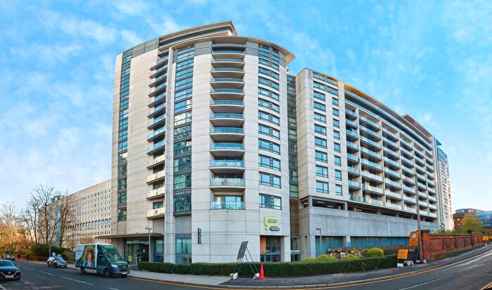 1 Bedroom Flat For Sale In Centenary Plaza, Holliday Street, Birmingham, West Midlands, B1