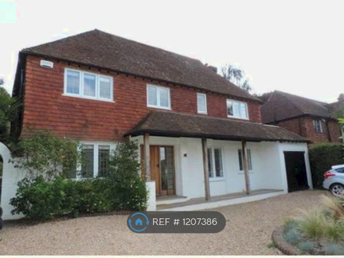4 Bedroom Detached House To Rent In Cranley Close, Guildford, GU1