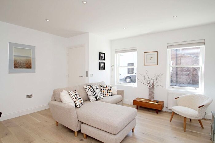 2 Bedroom Terraced House To Rent In Canal Street, Jericho, OX2