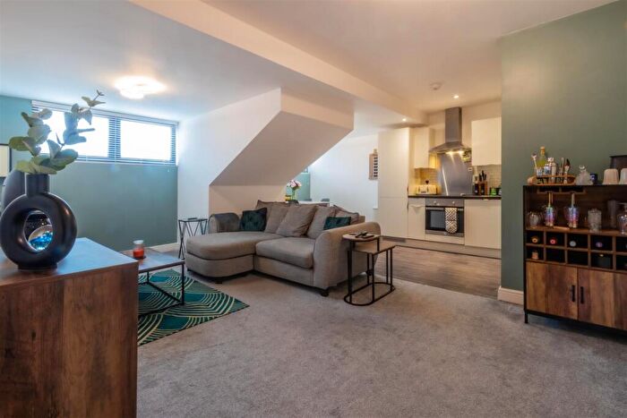 2 Bedroom Apartment For Sale In Boulevard View, Whitchurch Lane, Whitchurch, Bristol, BS14