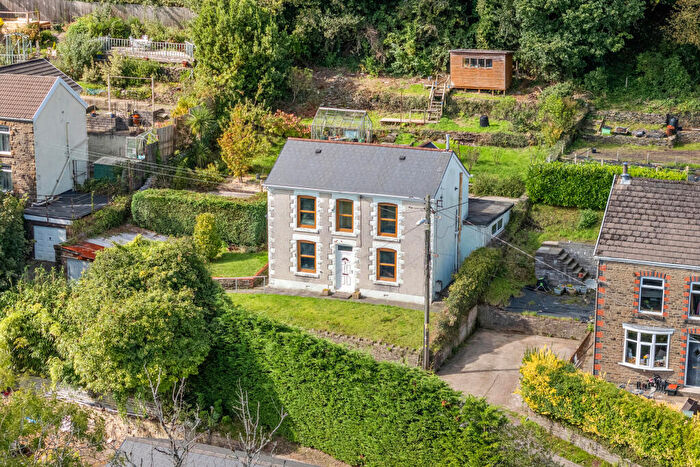 3 Bedroom Detached House For Sale In Derw Road, Pontardawe, Swansea, SA8