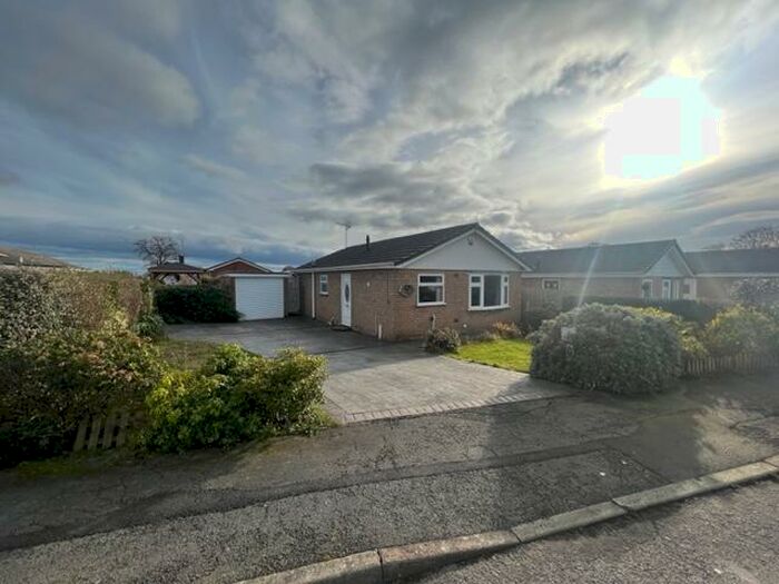 2 Bedroom Detached Bungalow To Rent In Fairoaks Crescent, LL12