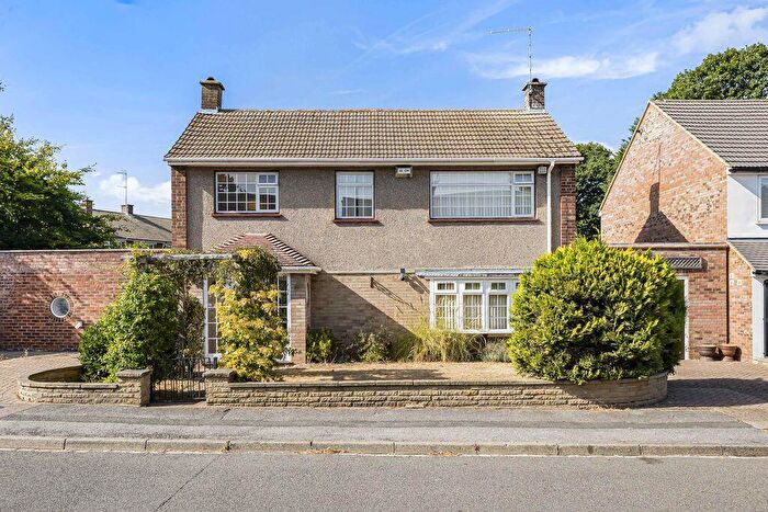 3 Bedroom Detached House For Sale In Spurrell Avenue, Bexley, DA5