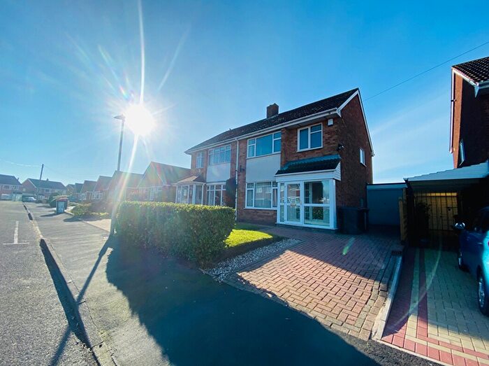 3 Bedroom Property To Rent In Mill Crescent, Tamworth, B78