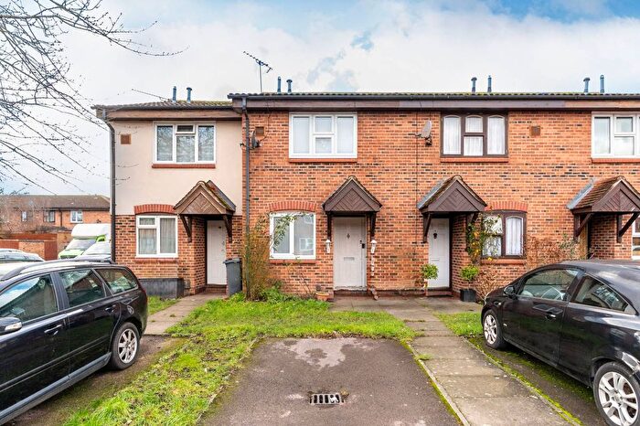 2 Bedroom Terraced House For Sale In Linslade Close, Hounslow, TW4