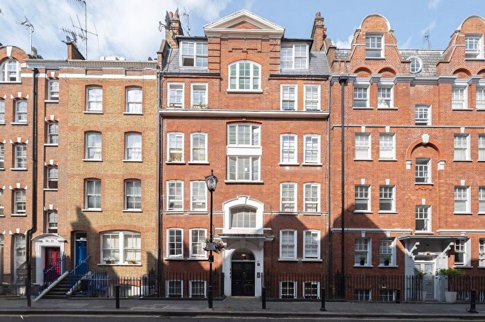 1 Bedroom Flat To Rent In Clevedon House, , Hanson Street, Marylebone, London, W1W