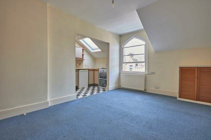 1 Bedroom Flat To Rent In Raleigh Road, Exeter, EX1